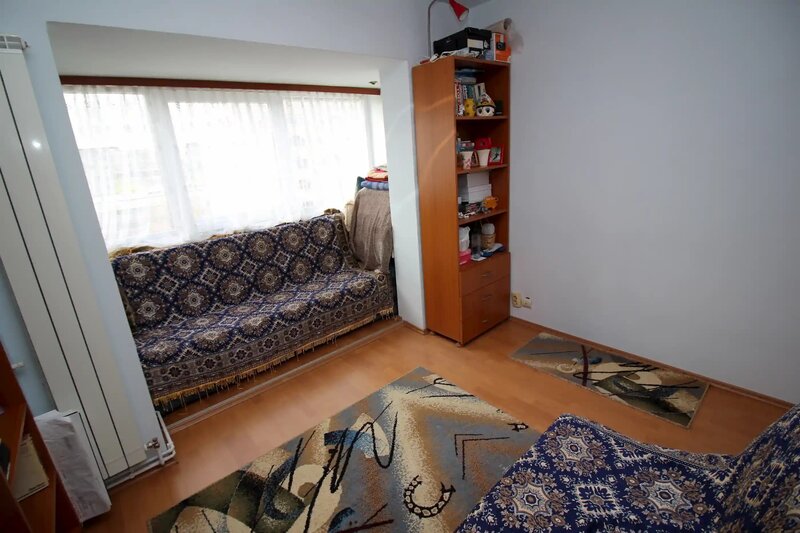 Crangasi Ceahlaul, 3 camere modificat din 4, centrala proprie, mobilat