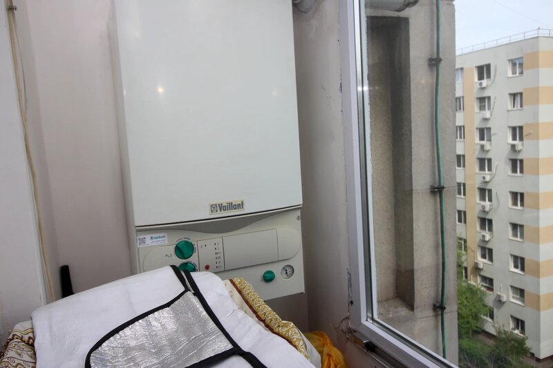Crangasi Ceahlaul, 3 camere modificat din 4, centrala proprie, mobilat
